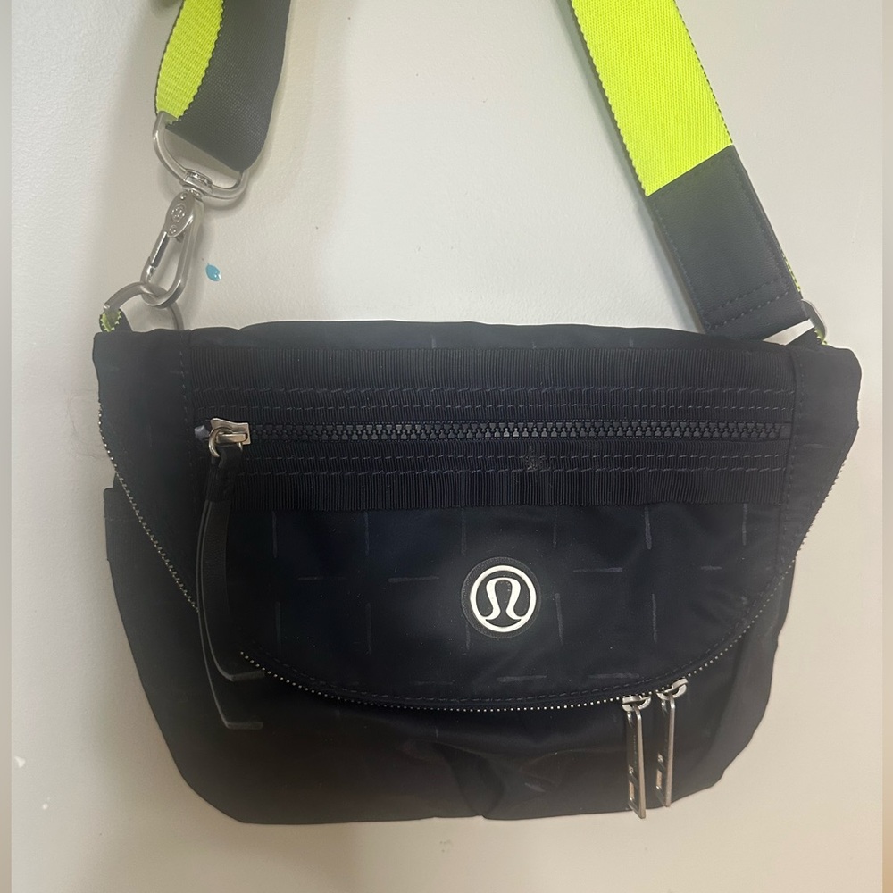 Lululemon All Night Festival Purple Nylon Adjustable Strap Bag
